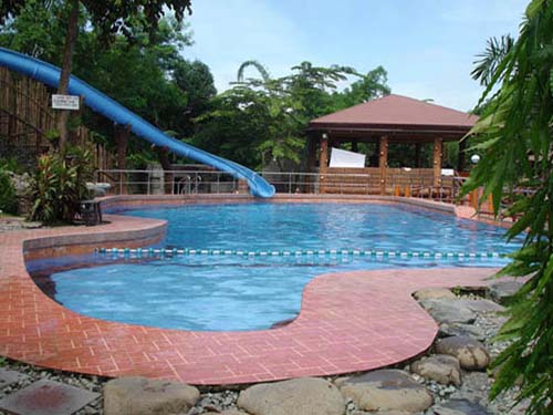 Pool with Slide (Photo grabbed from bosayresort.com)