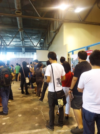 Another line for the free comic books! ^_^ Patience is a virtue, patience is a virtue...